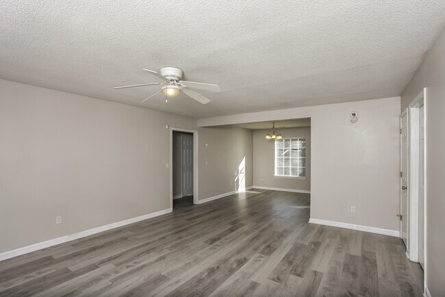 Foto del edificio - 258 Ambling Cir