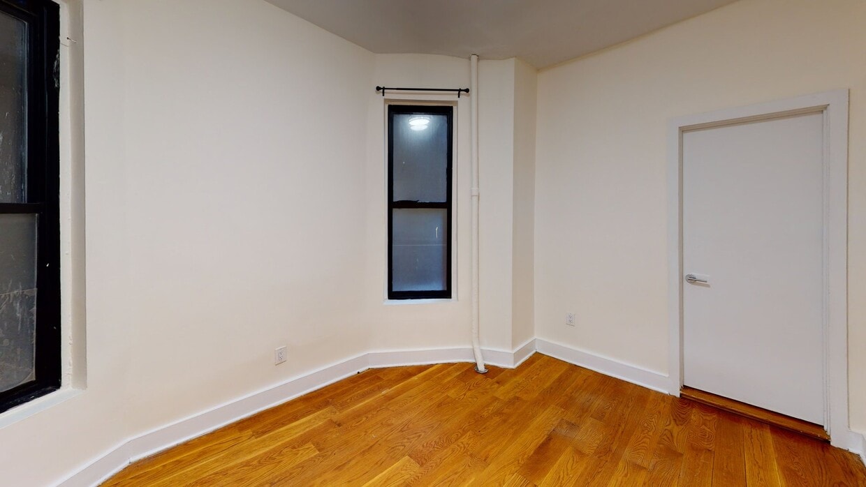 Photo - Private bedroom in 2 bed/1 bath Home