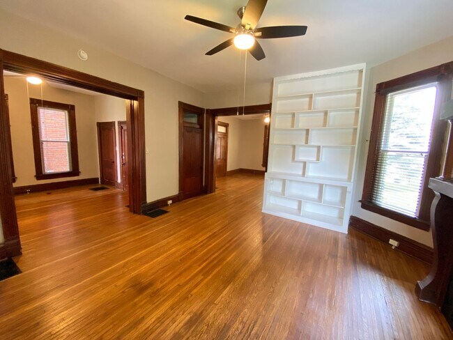 Building Photo - W King Ave 101-101.5 MLR