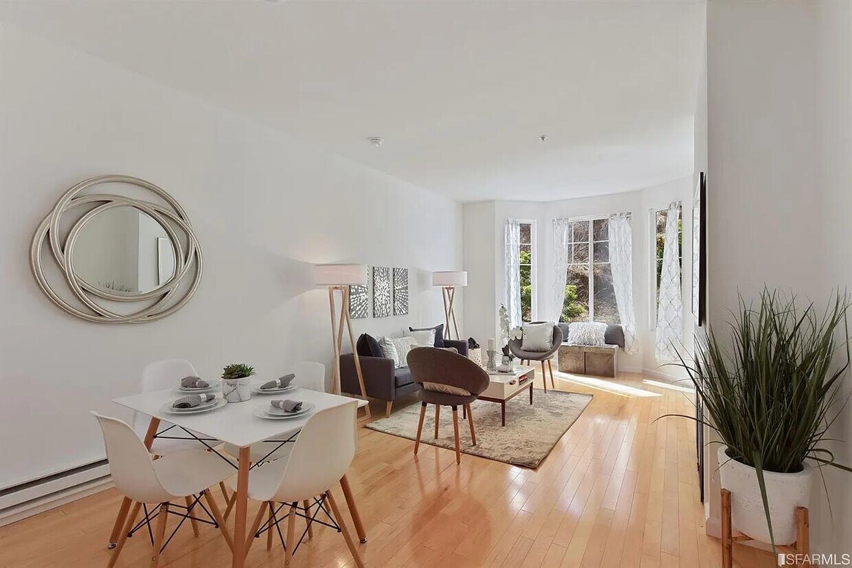 Foto principal - 260 Caldecott Ln