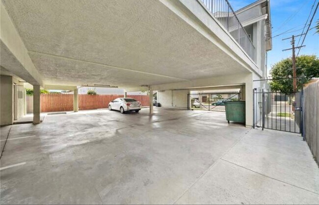 Foto del edificio - 3901 E 11th St