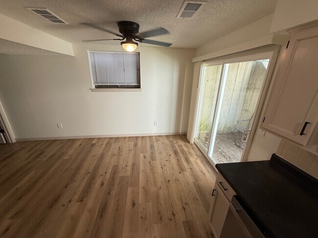 Foto del edificio - 7809 N Oregon Ave