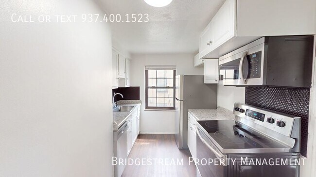 Building Photo - Charming Lower Level 1-Bedroom Apartment w...
