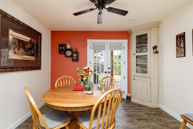 Photo - 1306 W 11th St House