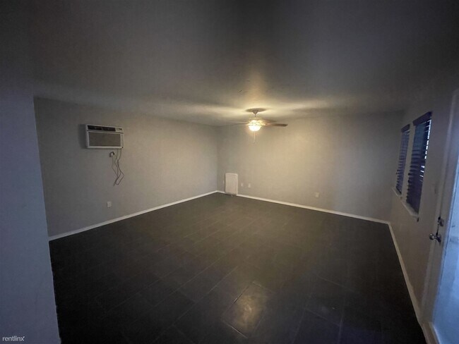 Foto del edificio - 4 br, 2.5 bath House - 625 Manco Rd Apt 120
