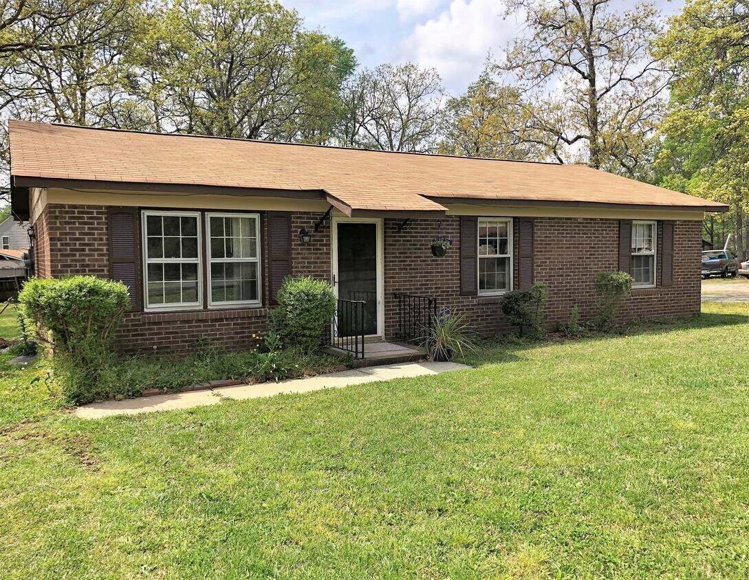 Primary Photo - 903 Taylor St