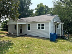 Building Photo - 1409 Church Ave SE
