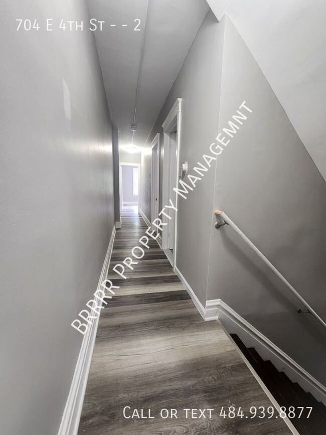 Foto del edificio - 704 E 4th St