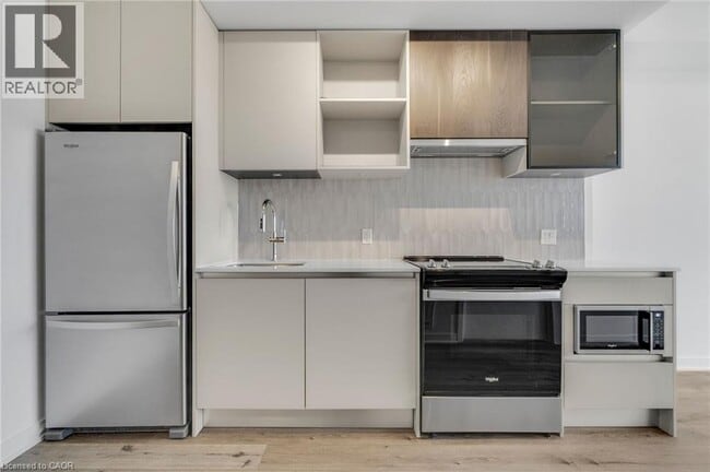 Photo du bâtiment - 395 Dundas St W