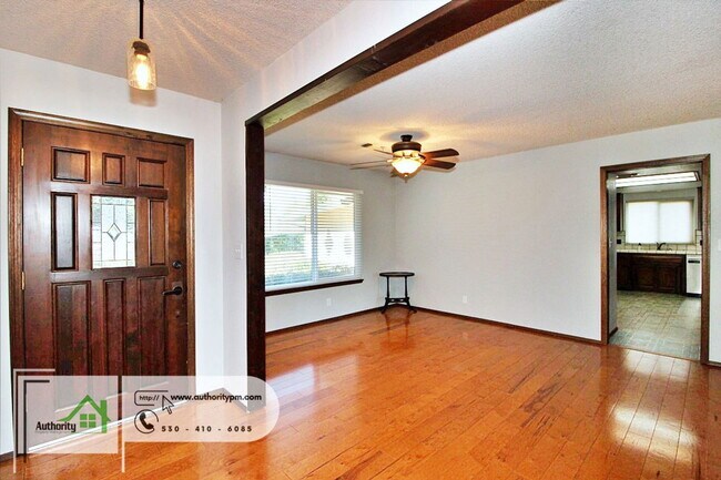 Building Photo - 20231 Margarita Ct E