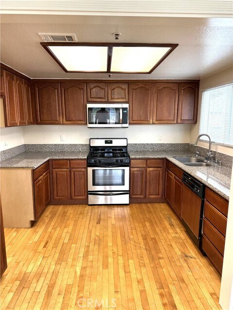 Foto del edificio - 5847 E Rocking Horse Way