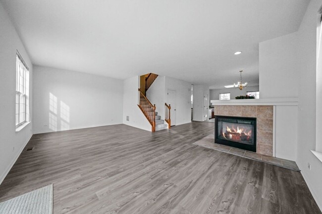 Building Photo - 760 Lambert Ln