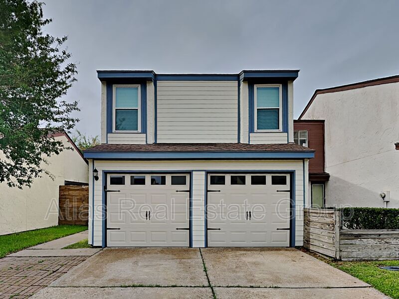 Foto principal - 10327 Bell Gardens Dr