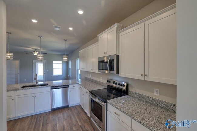 Building Photo - 116 Morning Dew Rd