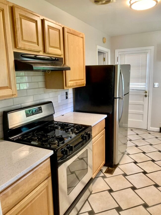 Building Photo - 1490 N Druid Hills Rd NE