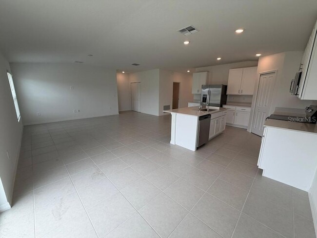Building Photo - 2167 Lone Oak Ln