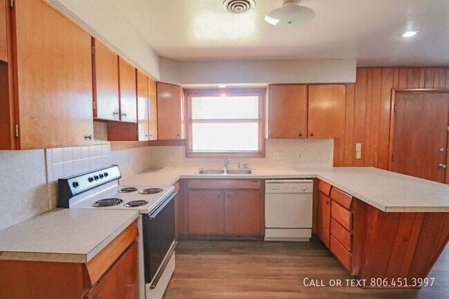 Building Photo - 2130 67th St