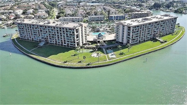 1 Key Capri Direct Waterfront 2/2 - 1 Key Capri