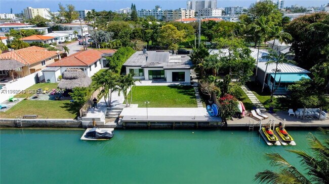 Foto del edificio - 7850 Hawthorne Ave