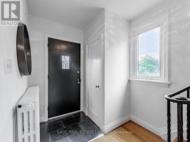 Building Photo - 28 Barbara Crescent