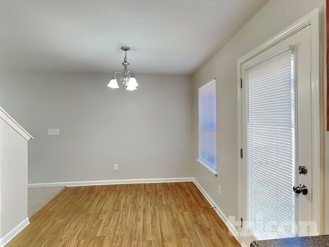 Foto del edificio - 6432 Pennacook Dr