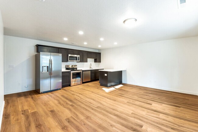 Foto del edificio - Remodeled Vineyard Townhome w/ 2 Car Garage