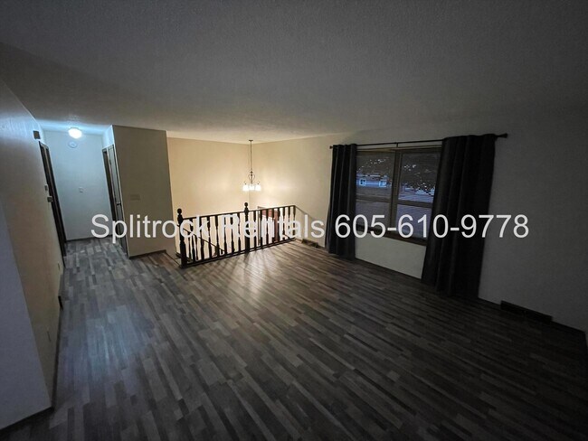 Building Photo - 5904 West 37th Street
