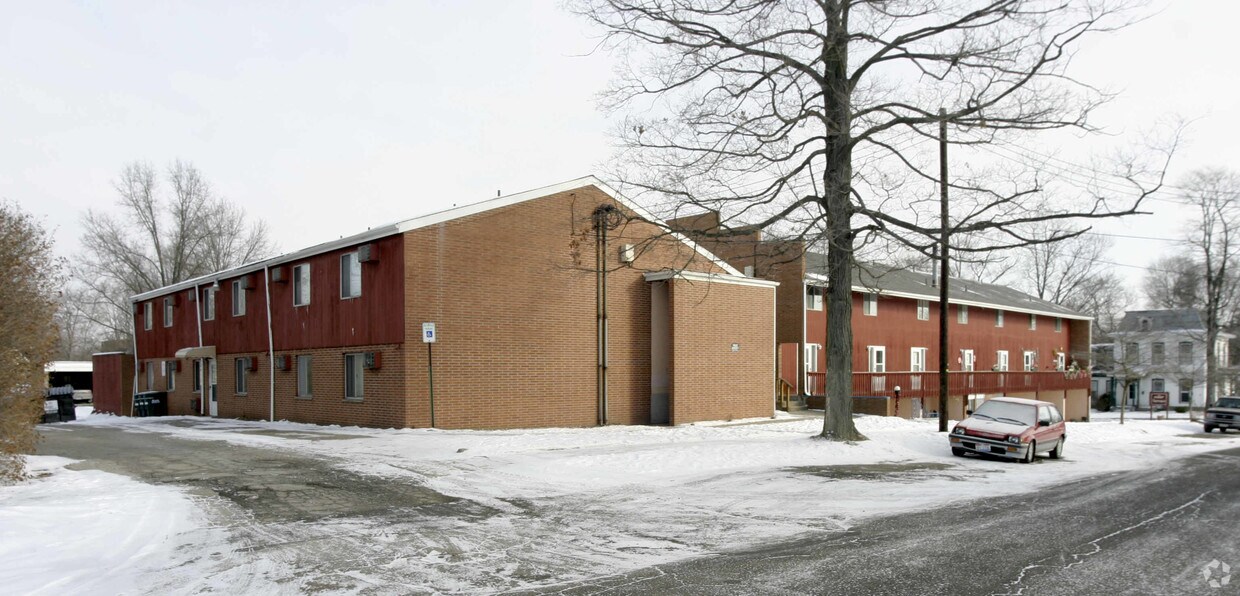 171 Cedar Ave, Ravenna, OH 44266 Apartments in Ravenna, OH