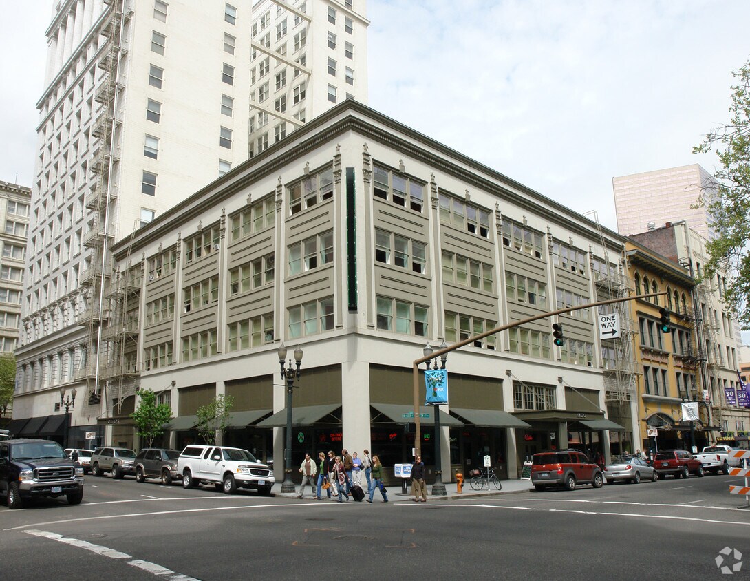 Primary Photo - Hotel Alder