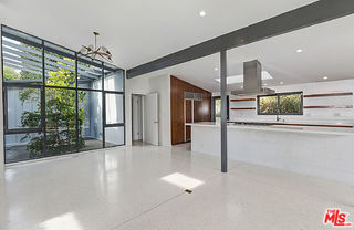 Building Photo - 7560 Lolina Ln