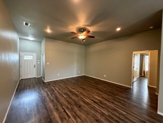 Foto del edificio - 623 N Elkhart Ave