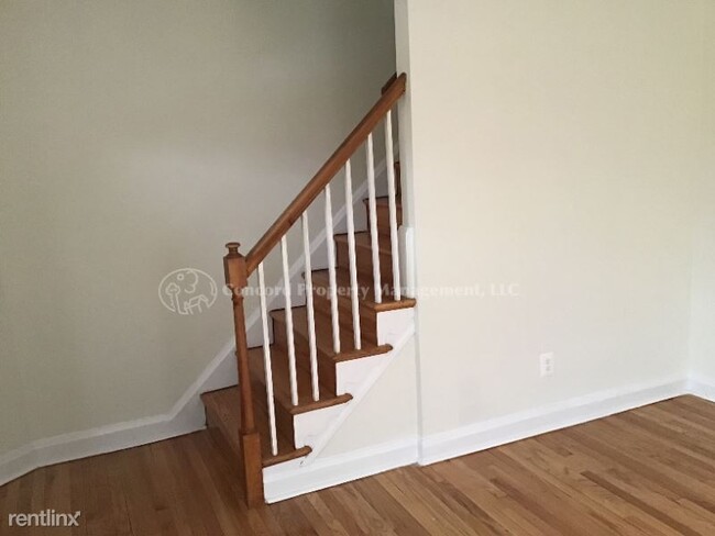 Foto del edificio - 3 br, 1.5 bath Townhome - 1710 Weston Ave,...