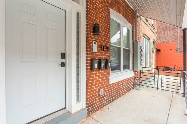 Foto del edificio - 4129 Parrish St
