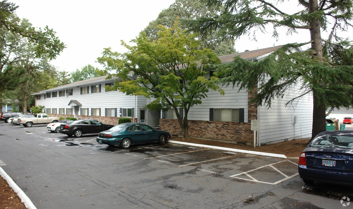 Primary Photo - Parkbrook Manor Apartment Homes
