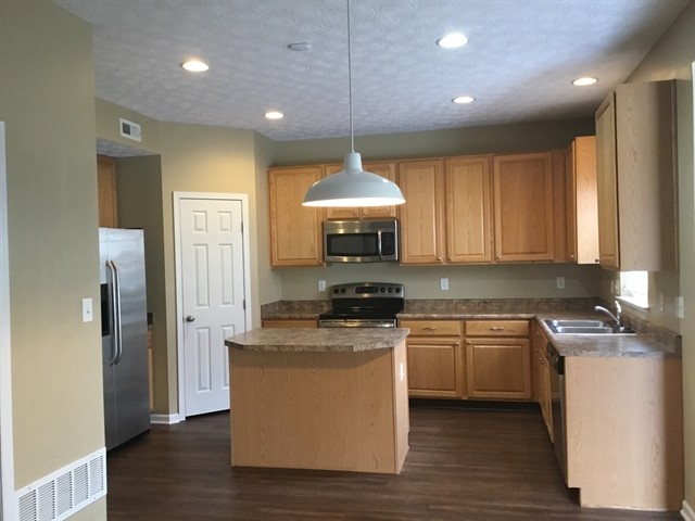Building Photo - 5111 Rivers Edge Boulevard