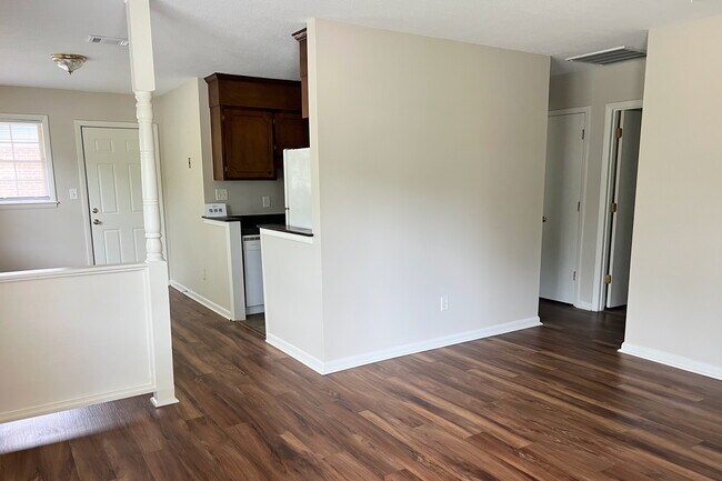 Foto del edificio - 728 Montclair Dr