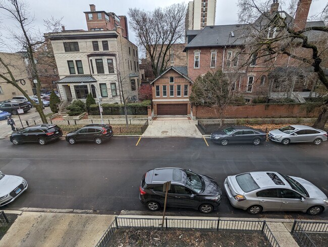 Foto del edificio - 503 W Barry Ave