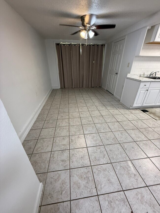 Living Area - 1131 5th St SW