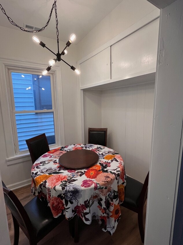 Photo - 1518 W Augusta Blvd (Chicago, IL)