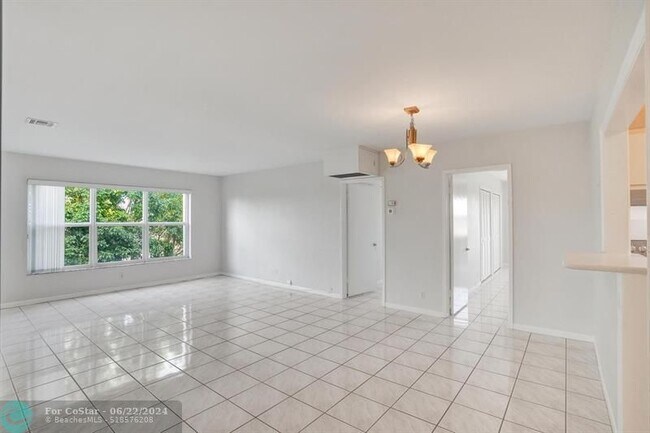 Building Photo - 1770 E Las Olas Blvd