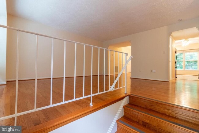 Building Photo - 4796 Gainsborough Dr