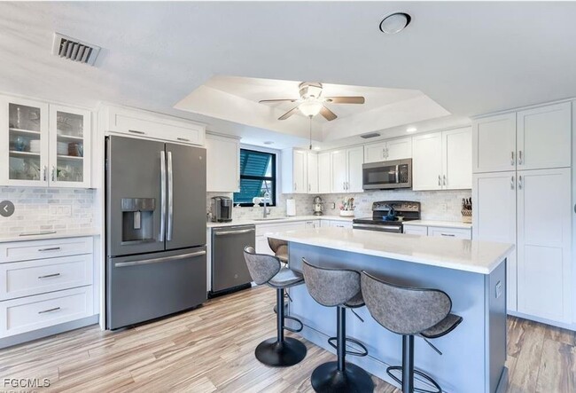 Building Photo - 1914 SE 40th Terrace