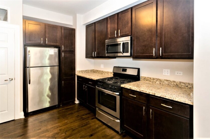 Foto principal - 2506 W Argyle St