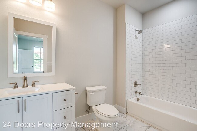 Building Photo - 5 br, 5.5 bath House - 2716 Forest Park Blvd