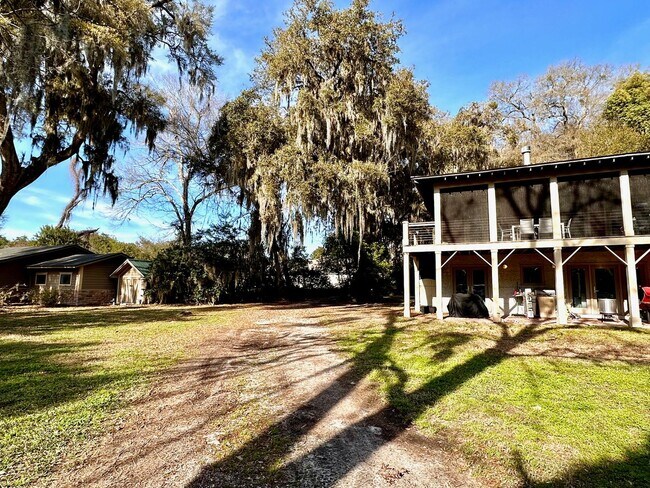 Foto del edificio - South End 3/2-Quiet, 2 bed/2 bath