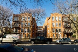 Building Photo - 1638 W Greenleaf Ave