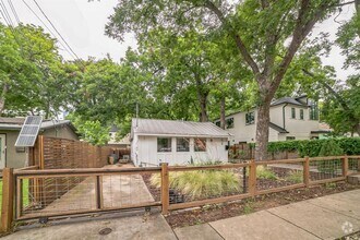 Building Photo - 64 Comal St