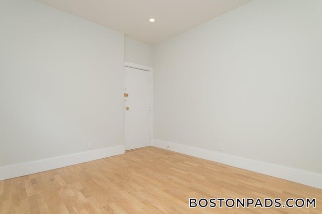 Foto del edificio - 8 Elko St