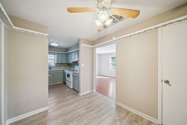Foto del edificio - 4218 S Rockford Ave
