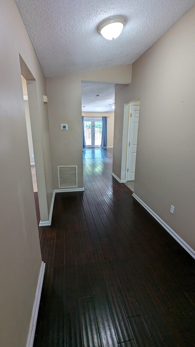 Building Photo - 2754 Lantana Lakes Dr W